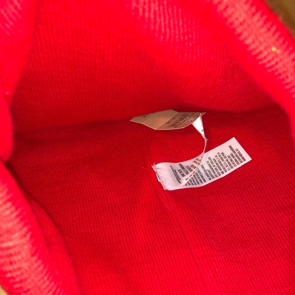 🆕 AEO Santa Claus Beanie - Picture 3 of 6